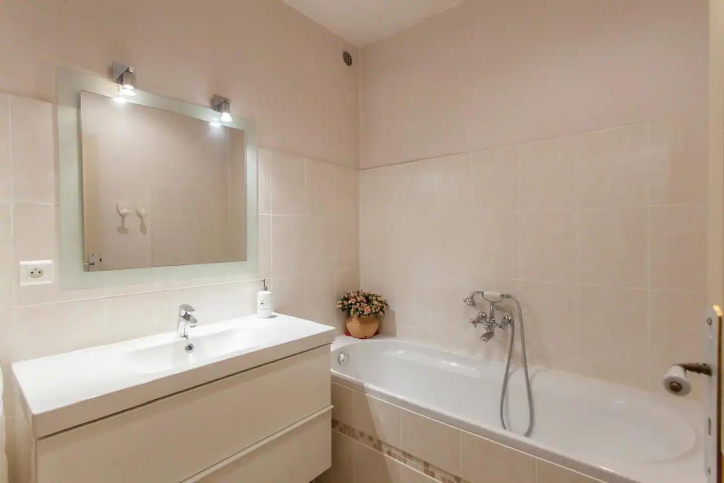 Chambre Privee En Hyper-Centre De Гренобль Экстерьер фото